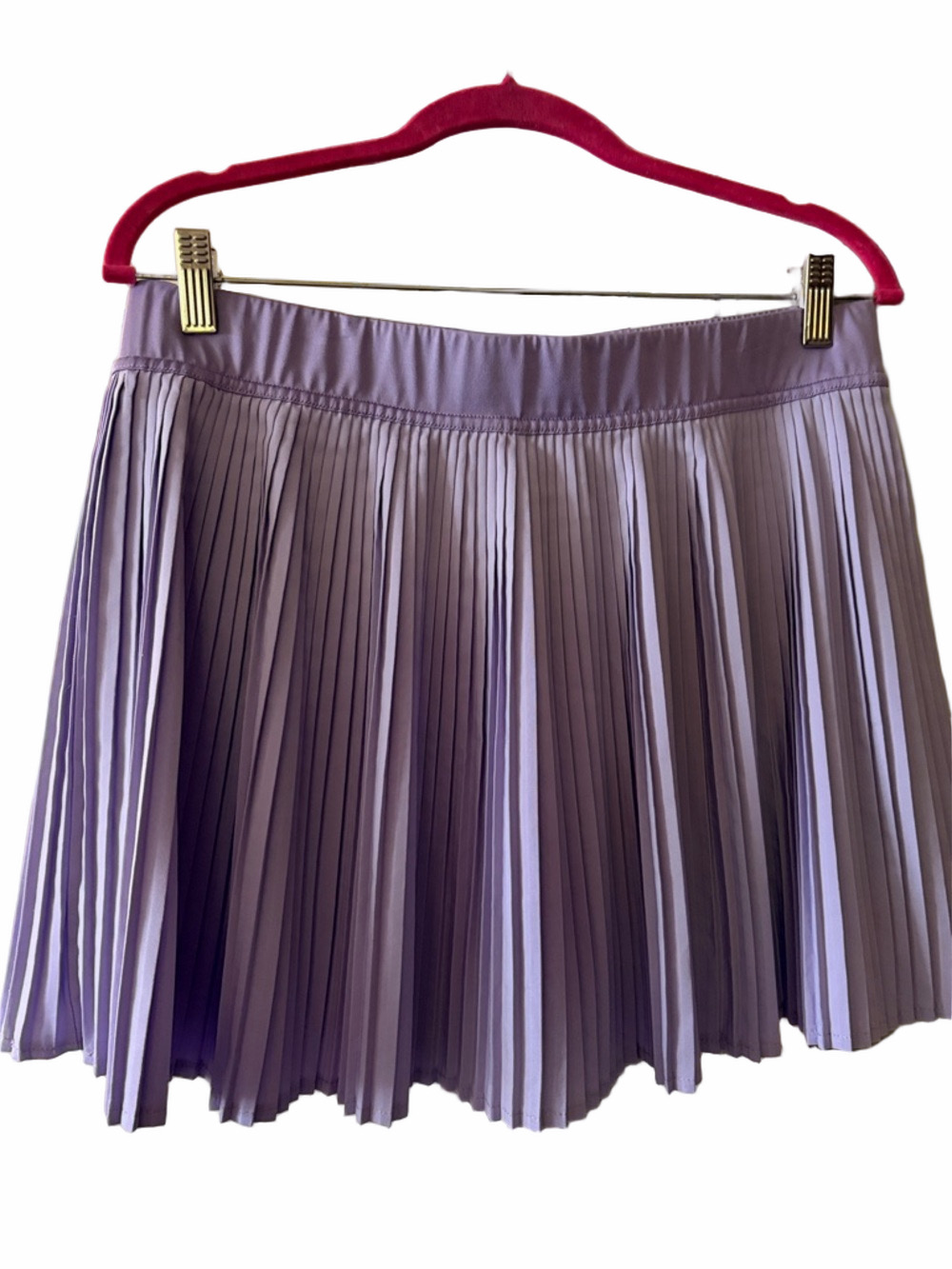 Jessica Simpson pleated lavender XL tennis skirt/skort. Shorts under mini skirt.